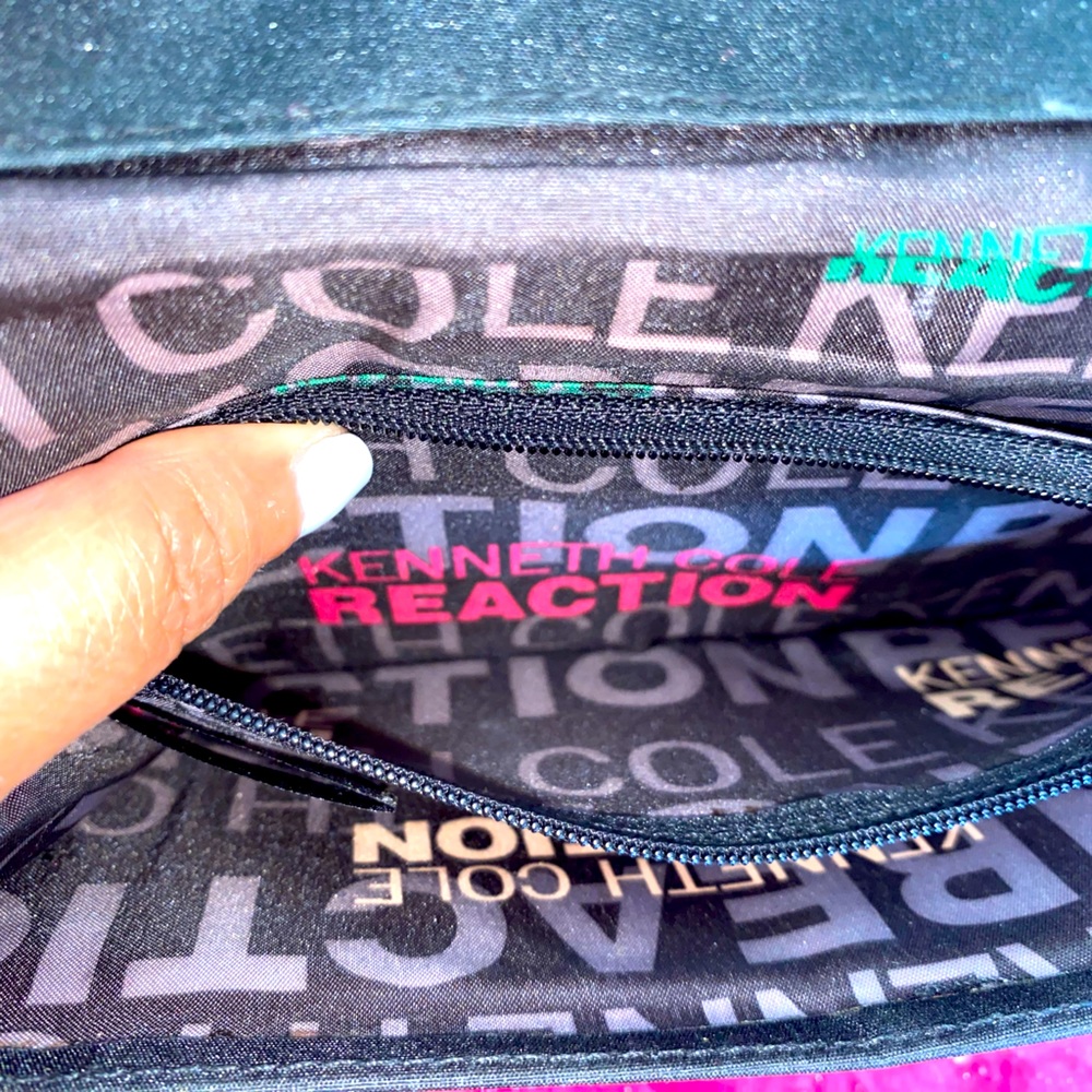 Kenneth Cole Reaction Wallet. - Picture 11 of 12